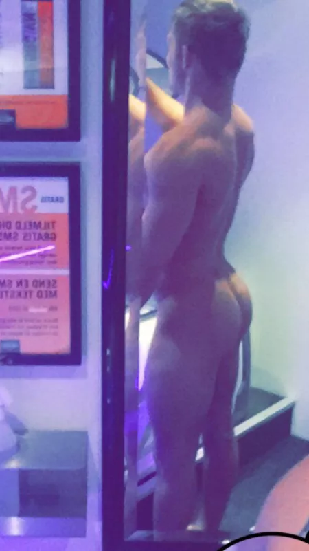 Eat me while you milk me girl🤤