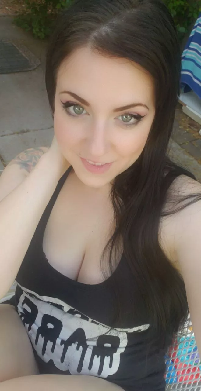 Emo woman 😊