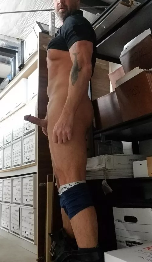 Everyone is on break, care to join? (43) Everyone is on break, care to join? (43)