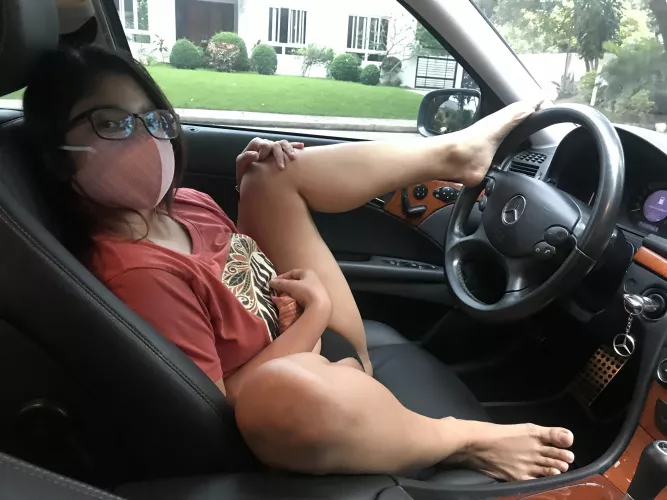 [F] Another typical day in the life of your average Uber driver…waiting again for a late passenger!