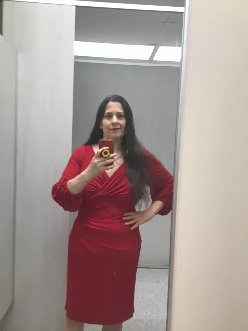 [F] Dressing room selfie