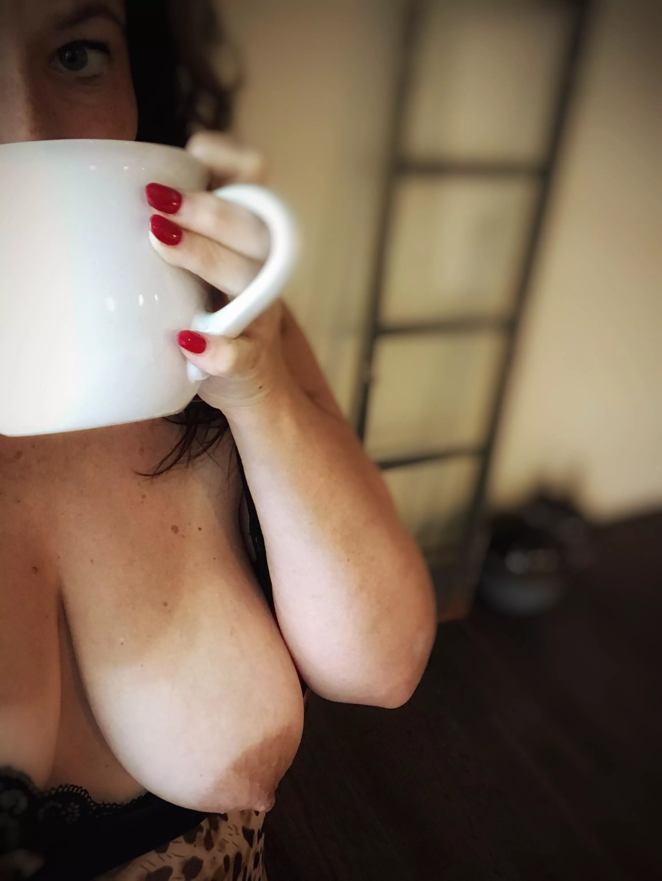 (F) I’ve got my eye on you 🤦🏻‍♀️😂