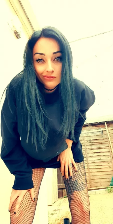 F36 rocking the fishnets ✌️🖤💫