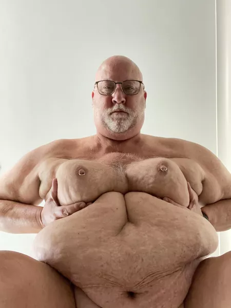 Fat daddy fun. (58) Fat daddy fun. (58)