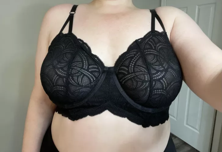 Feeling cute in my new bra 💕