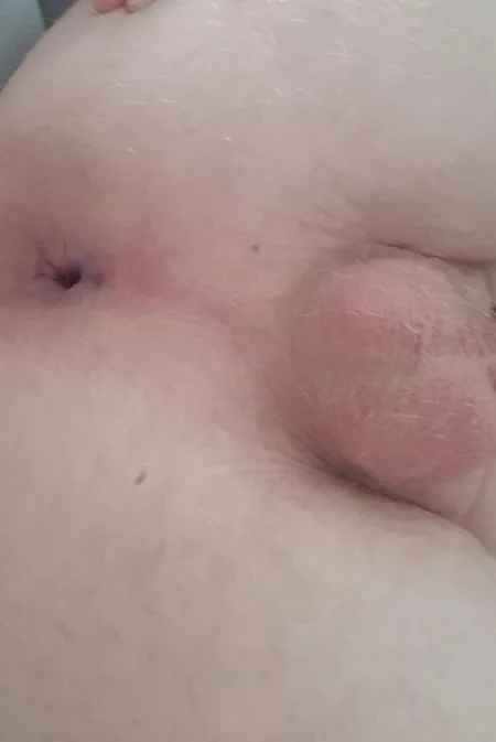 Feeling soo horny today😫