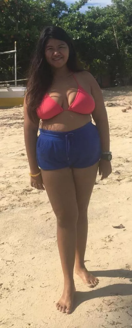 #Filipina #BBW #Beach #Bikini #BigBoobs #SideBoob #ChestGap #DaisyDukes #Feet #Toes #FootFetish #ToesFetish