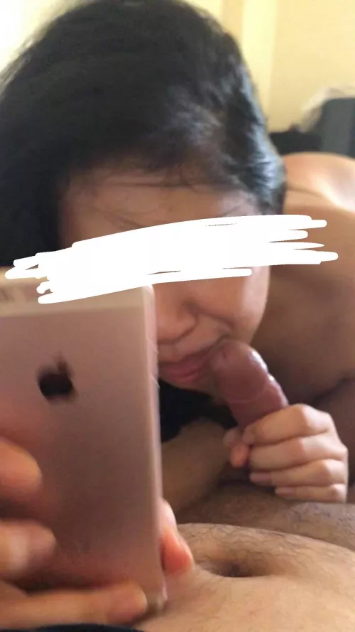 [F]ilming [m]e filiming her.