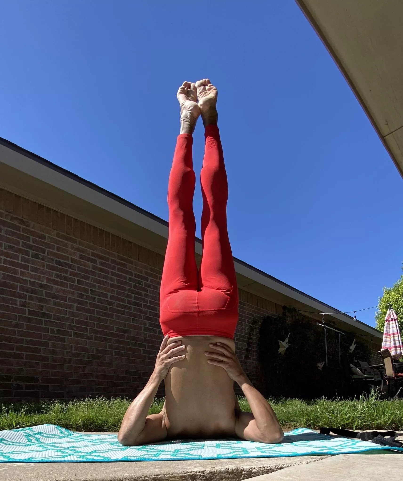 Finished up today’s workout with a yoga session. Been loving this yoga pose.