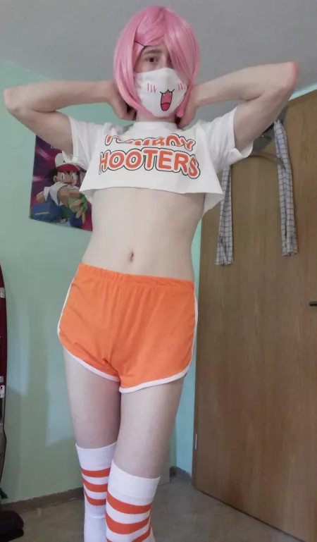 First day at my new job! I hope i can satisfy all the costumers 🥰