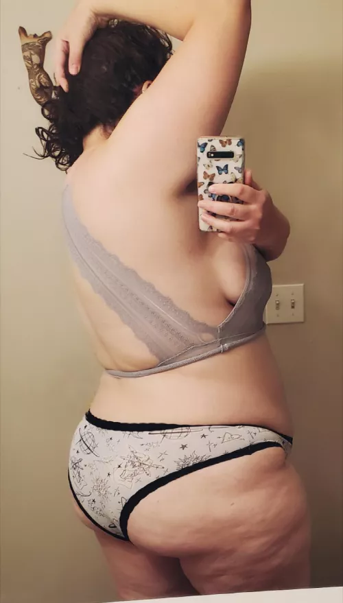 First post, I'm obsessed with all these curves 😍