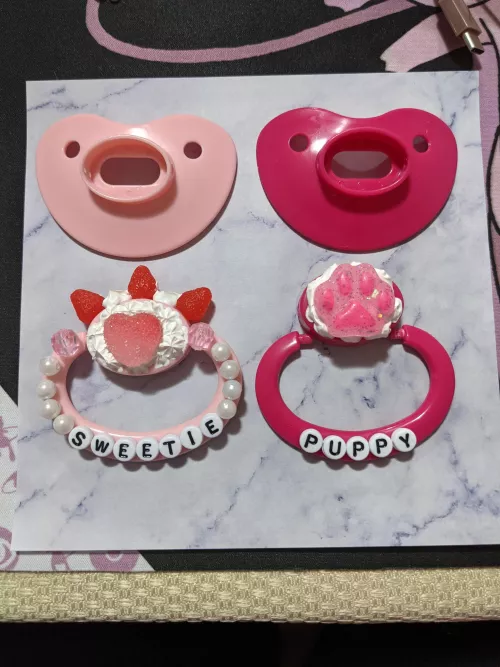 First time customizing pacis, I think they turned out pretty okay 🥺