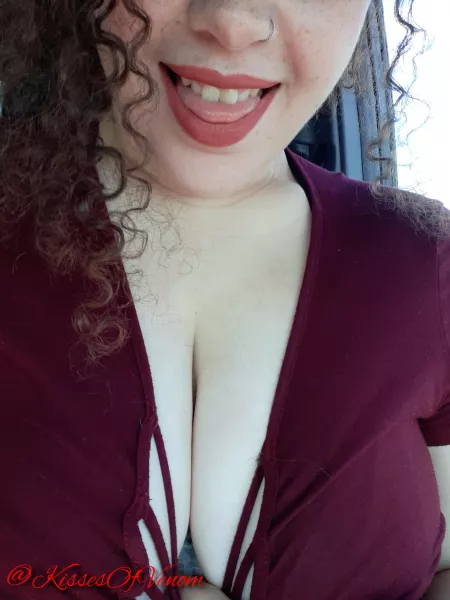 Flashed my tits in the car! I think I might post it later😋