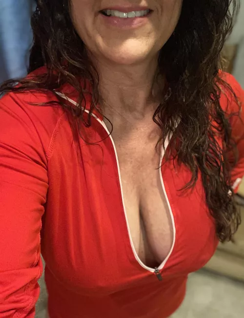 Football Saturdays 🏈 Think anyone at the tailgate will notice? 😉