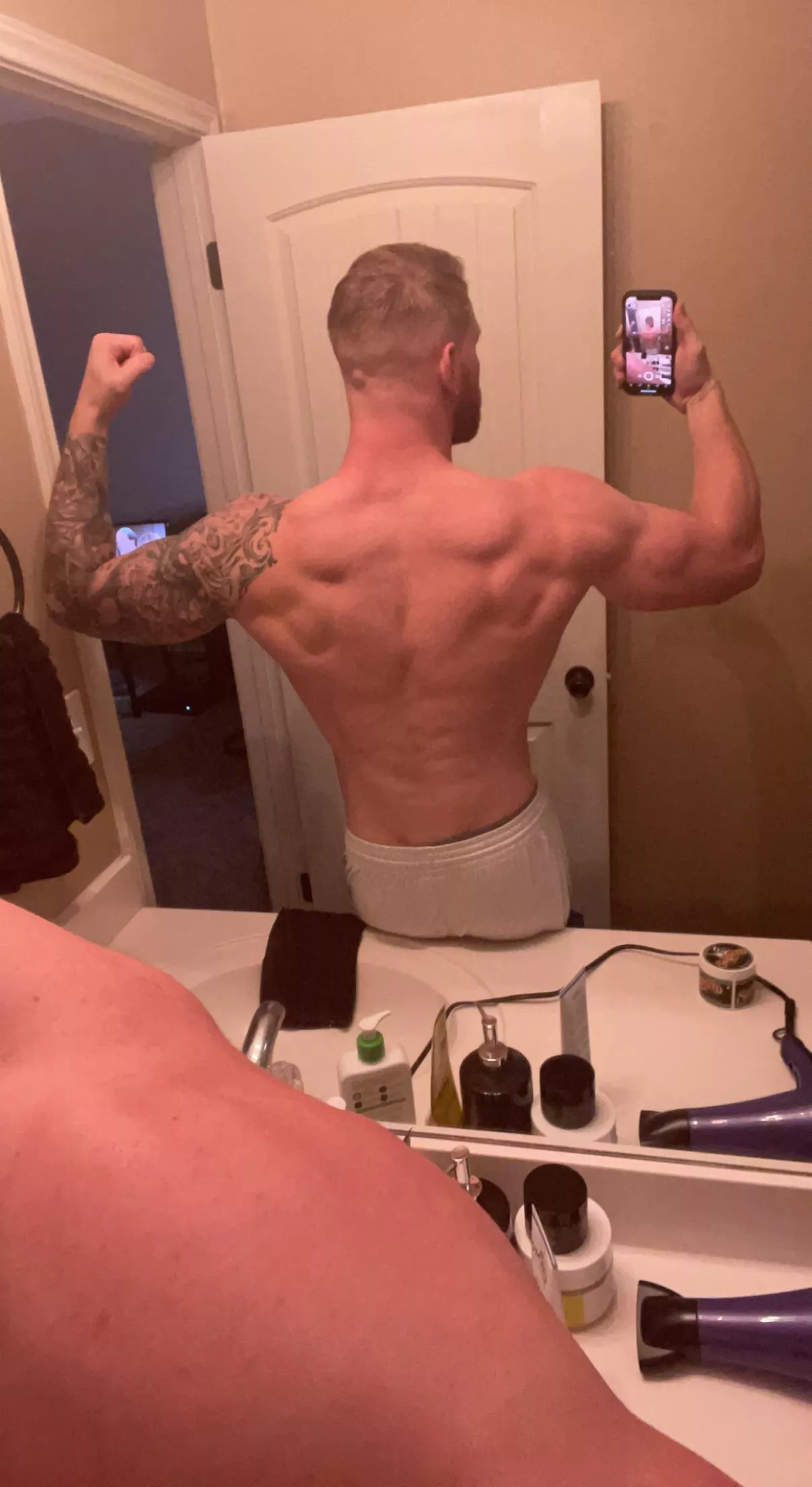 for the ladies with a weak spot for backs 😉