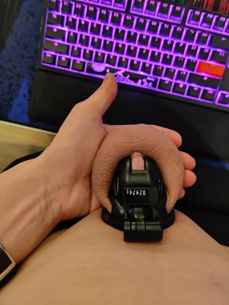 Freshly shaved, decided to use the airlock for this week ๐ Freshly shaved, decided to use the airlock for this week ๐