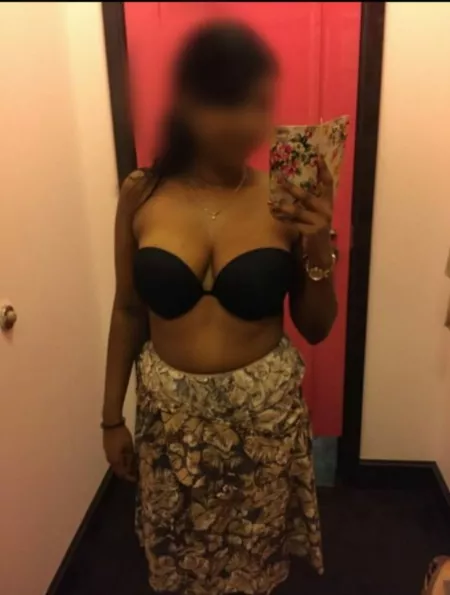 Fun at Change room ...F4C F4F and C4C... Anyone wants to catch up after festival?