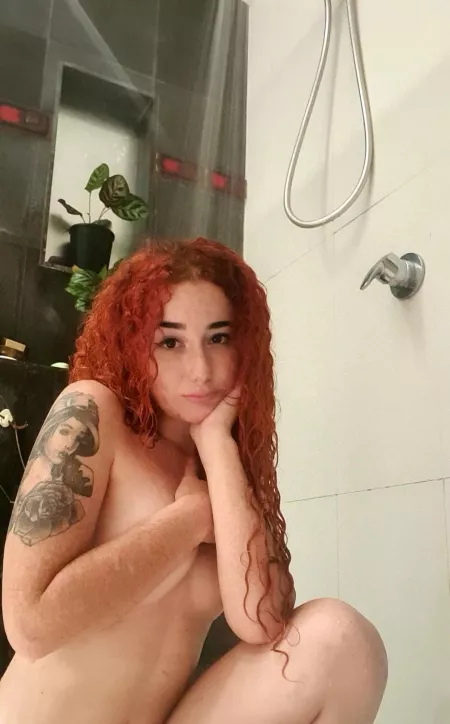 Fun fact - i like my showers hot but cold when im orgasming under it. I dunnoo, i like what i like