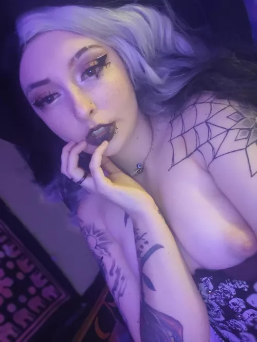 Fun fact; orgasms are a natural pain reliever 💦