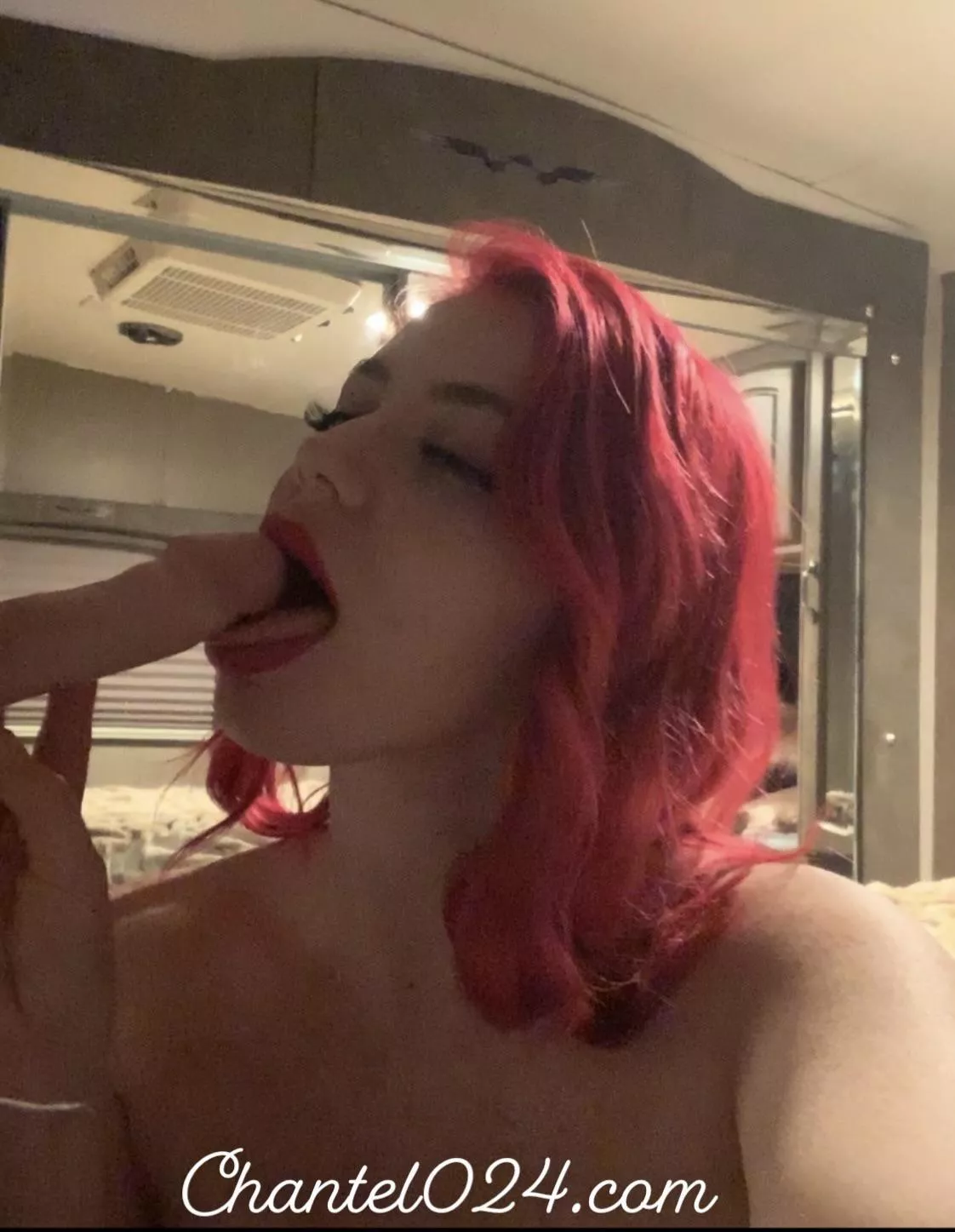 Gag me💦😋