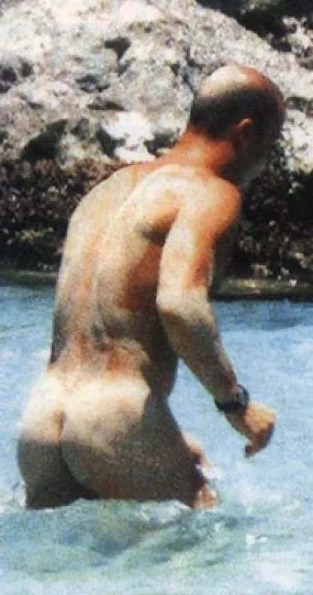 Gianluca Vialli. Retired Italian footballer naked on holiday.