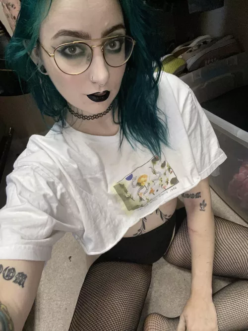 Going live right now! Come and check me out. Link in comments!