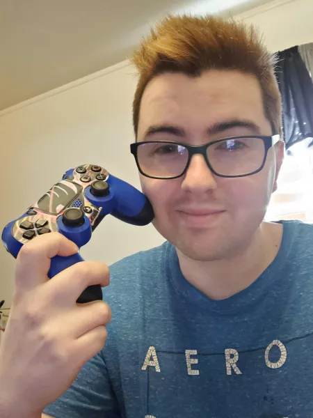 Gonna take a break from my quest to play through the Resident Evil games and try The Evil Within..... once it's update finishes