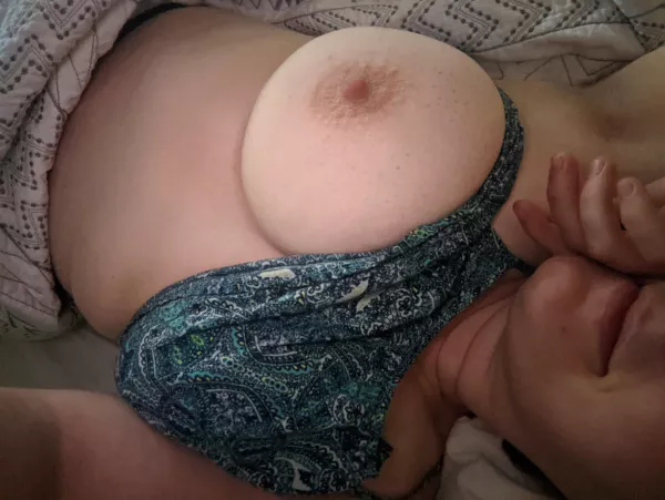 Good morning 🥰 (F)