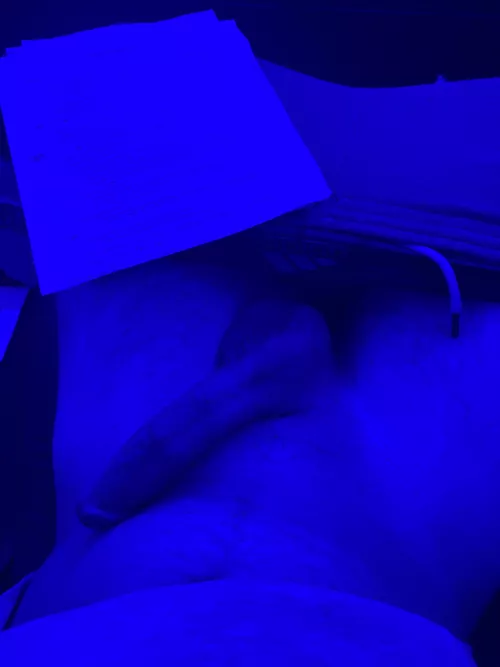 Got a bit horny while studying 😬 anyone gonna offer a helping hand? 😈