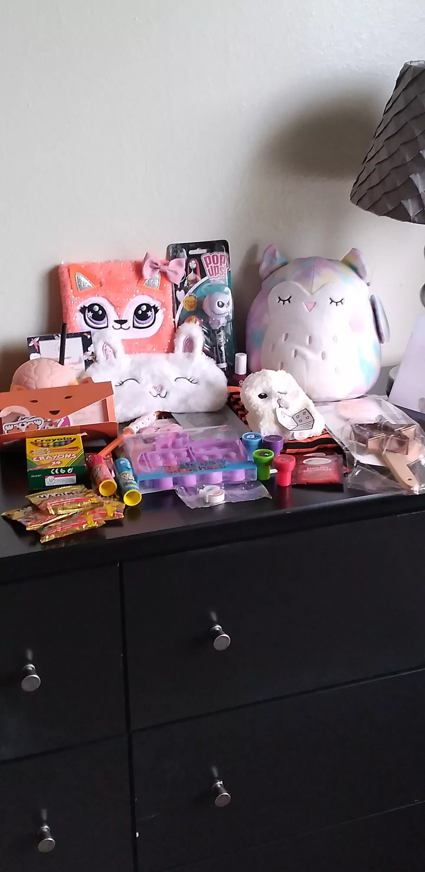 Got a mystery box off of etsy! Super happy with everything that came with it! Highly recommended 💝🎃