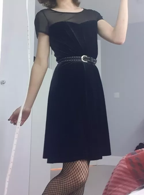 Got my first dress in a second hand shop and feeling pretty great, hope you like it too <3