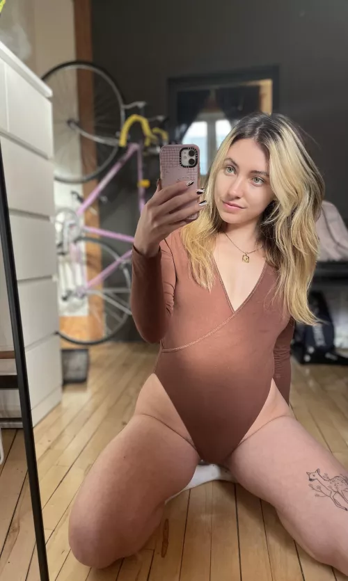 Grab me by the hips??