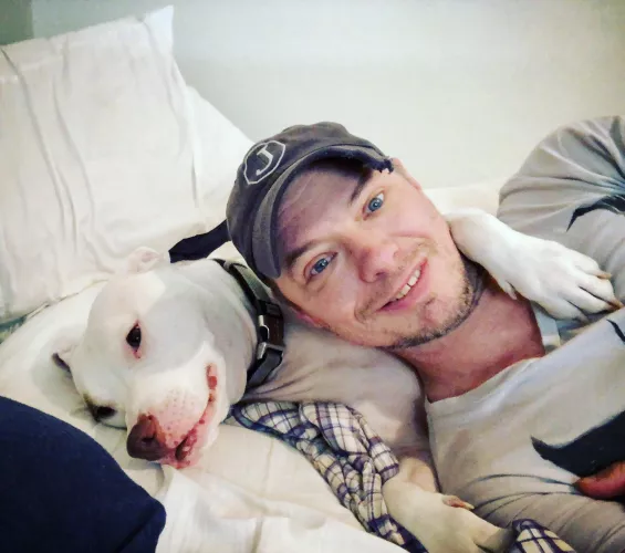 Had a dinner date tonight. Bro got annoyed when i said i had to leave to feed my dog. I regret nothing. 🐶