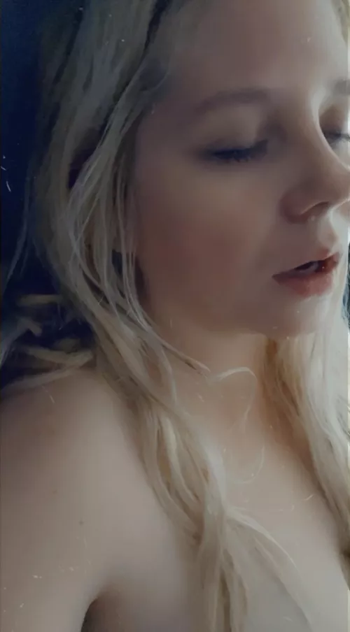 Had to have a bit of fun this morning… do you want to see what made me have this face? 🔥 👀 💦