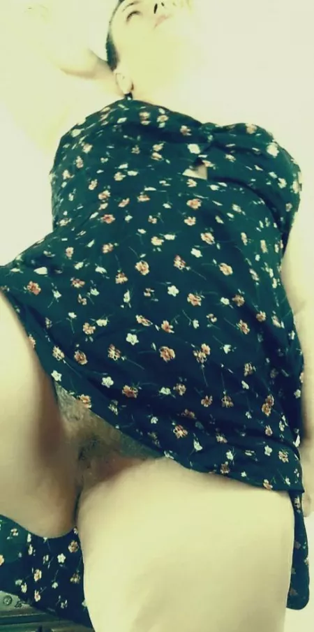 Hairy sundress season