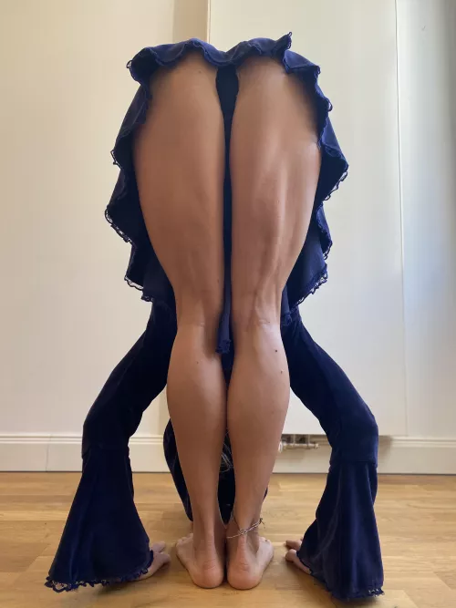 Halloween hammies 🎃🍑🌚👣🌙