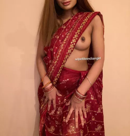 HAPPY DIWALI BABY! Naked with just a Saree on, I want to strip it off and sex all night👀👅