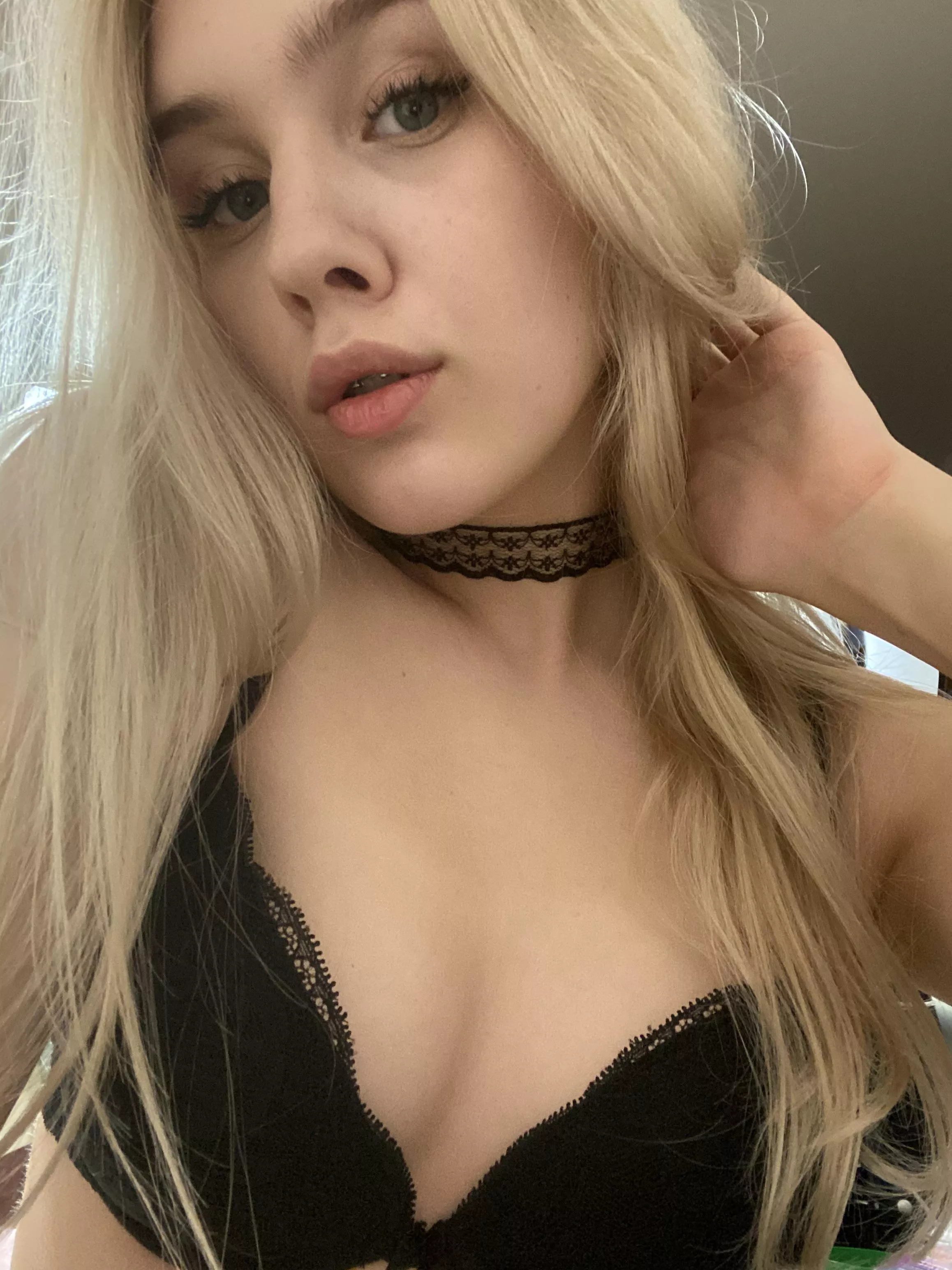 Happy Friday🖤