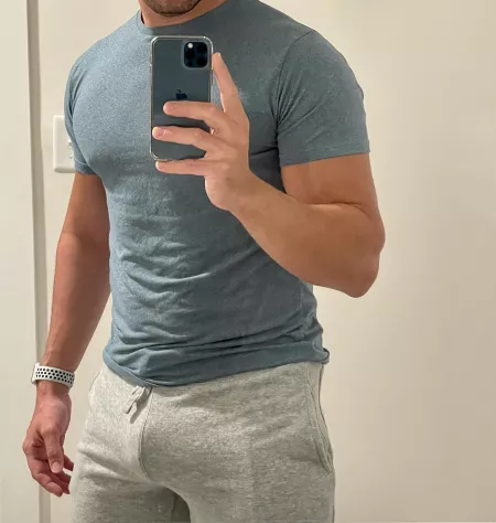 Happy gray sweatpants season! 😏