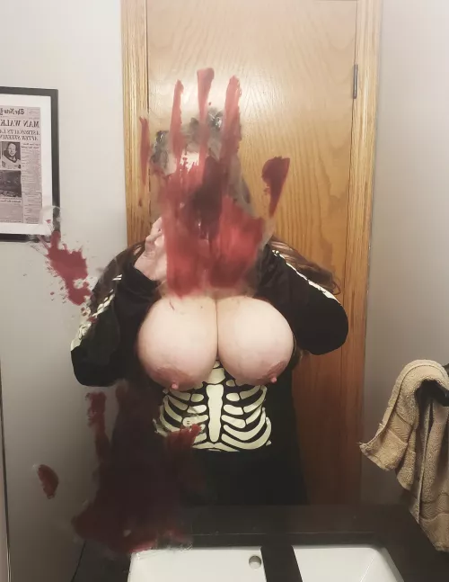 Happy Halloween! 🎃 🎃 come squish my pumpkins.