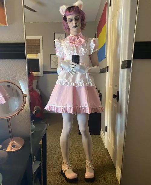 Happy Halloween from the spooky femboy maid! 💕