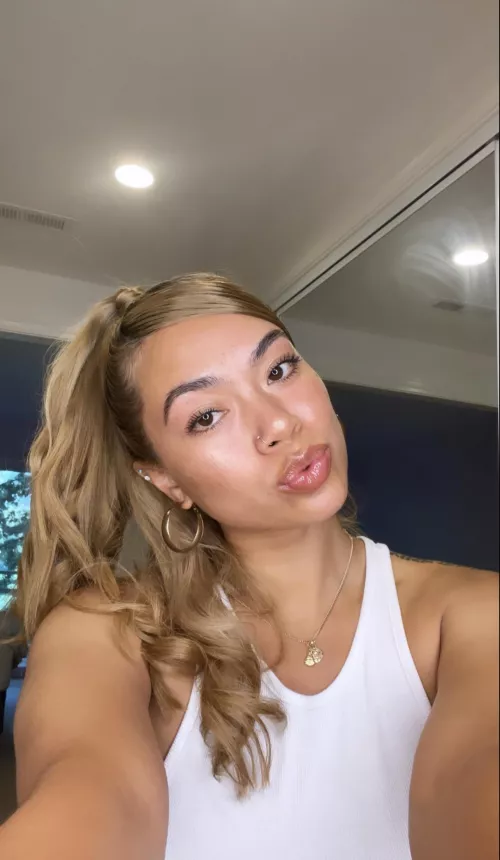 Happy Thursday :) Chinese x Puerto Rican