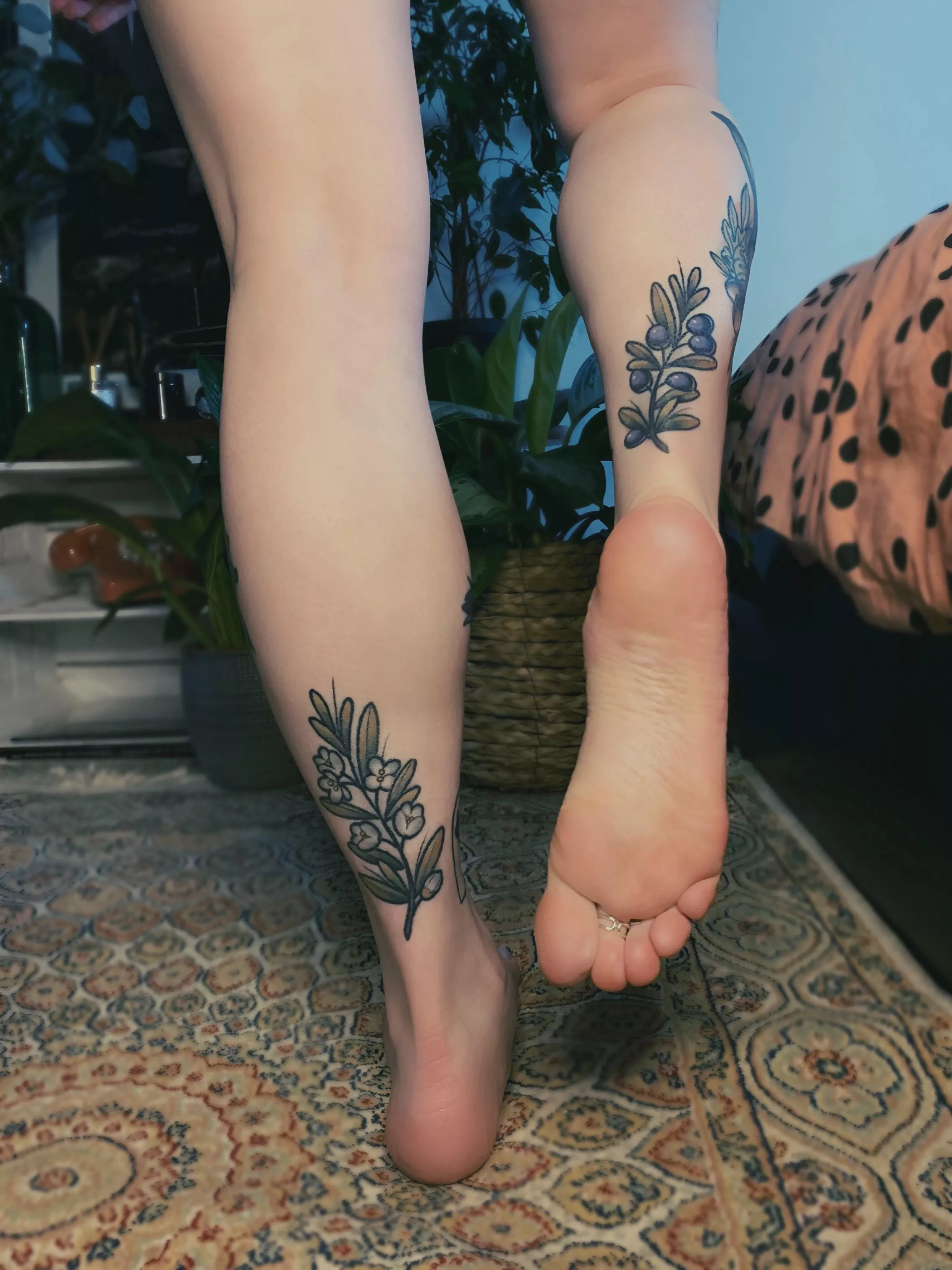 Have you fallen in love with my feet yet? 🥰🌿✨