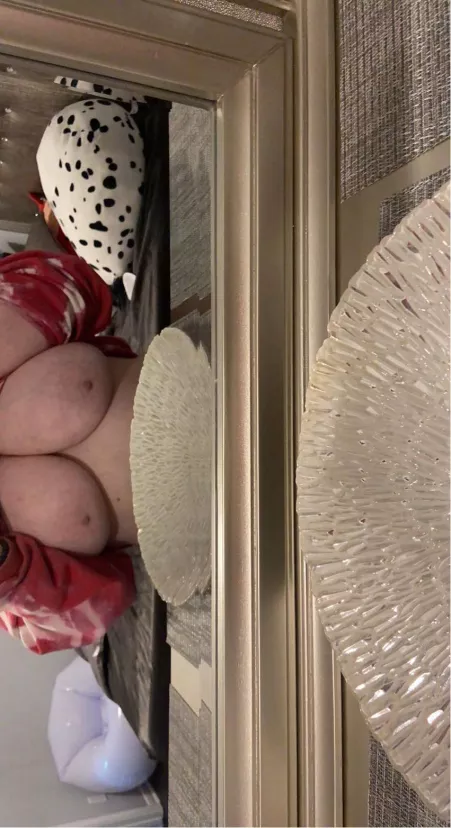 haven’t posted here in awhile, yall interested in Texas titties?