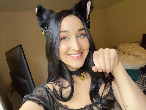 Head pats? 🥺 please? 🥺