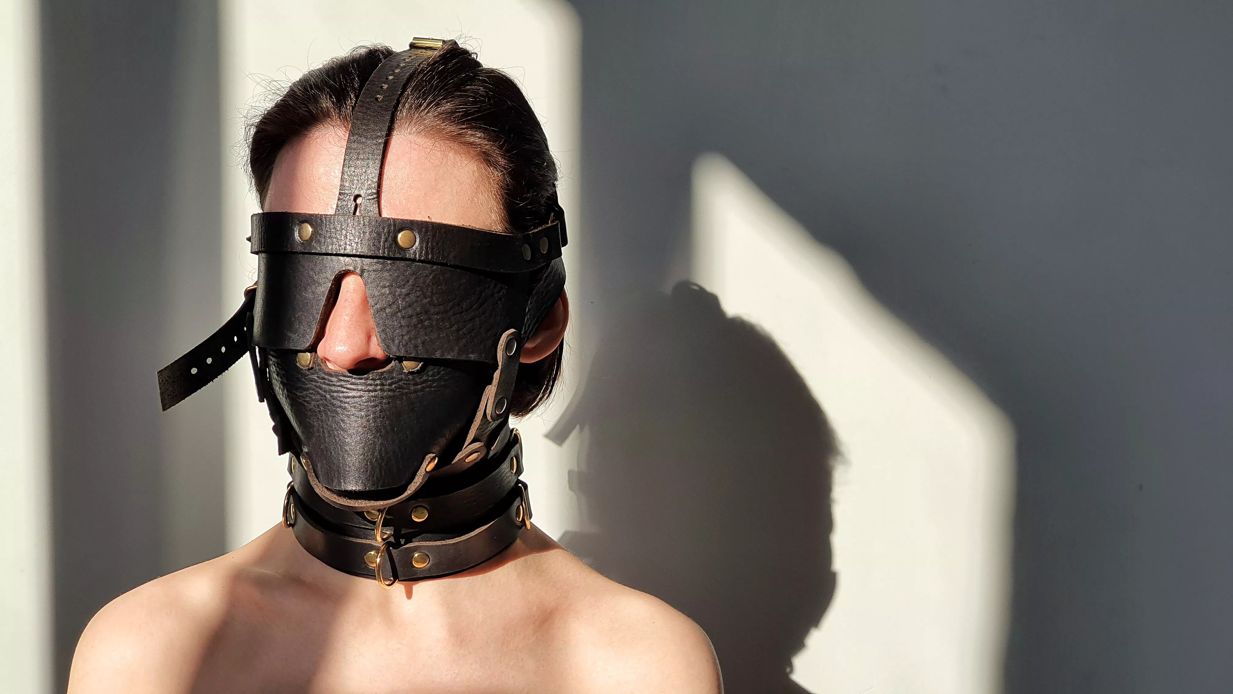 Heavy collared🖤