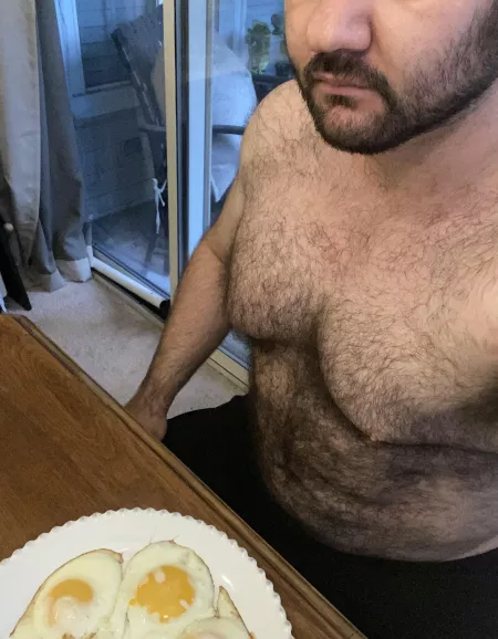 Hello sexies! I’m sorry I haven’t been posting much lately. Work has gotten crazy. Gaston still loves you😘