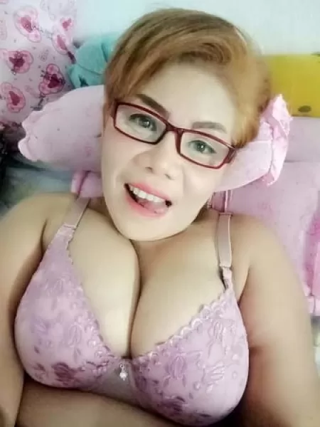 Hey cuck , your mom is officialy a whore, your actions?