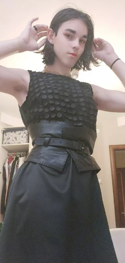 👗Hey guys, what do you think about this look?🖤