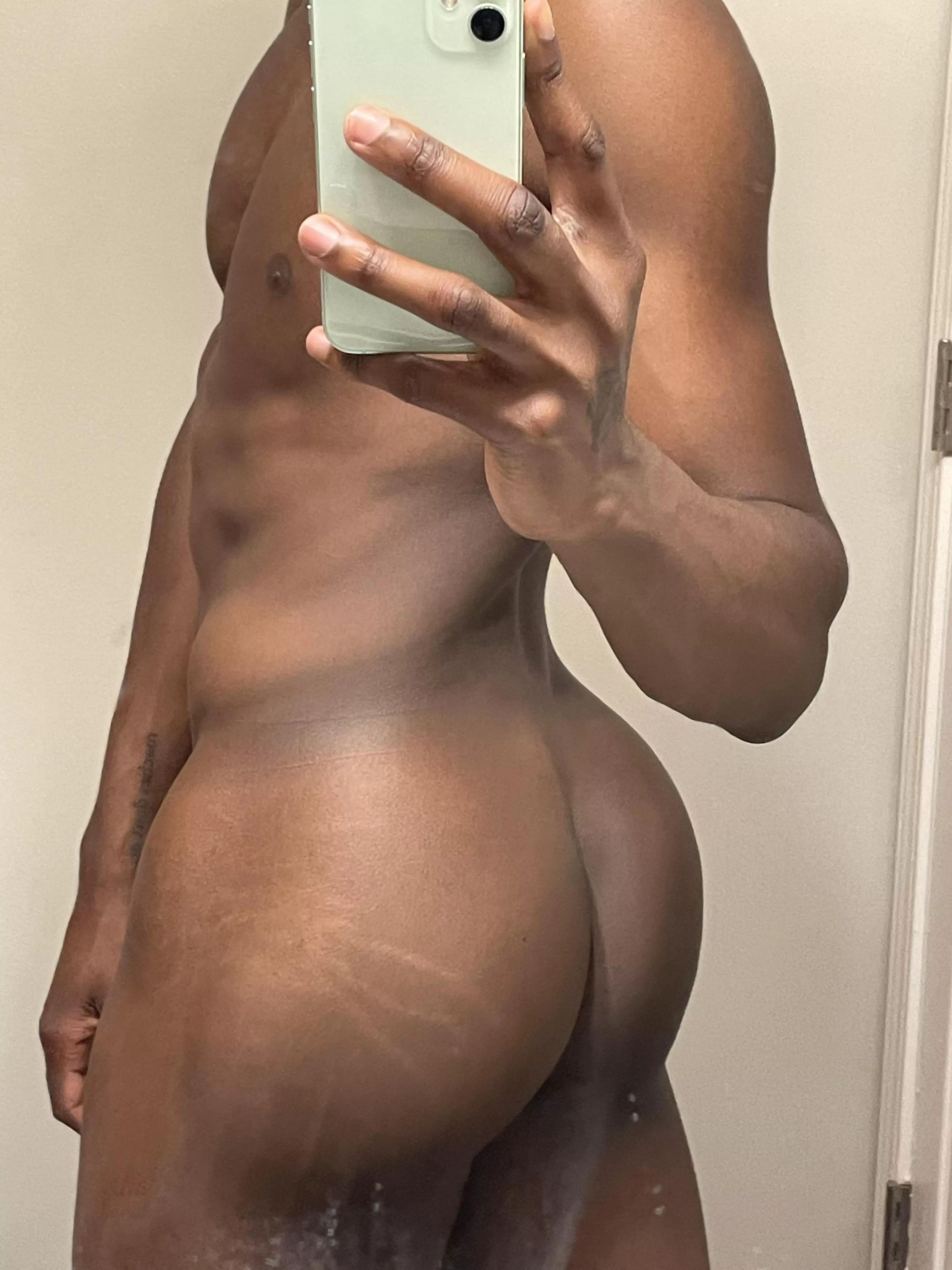 Heyy [21]